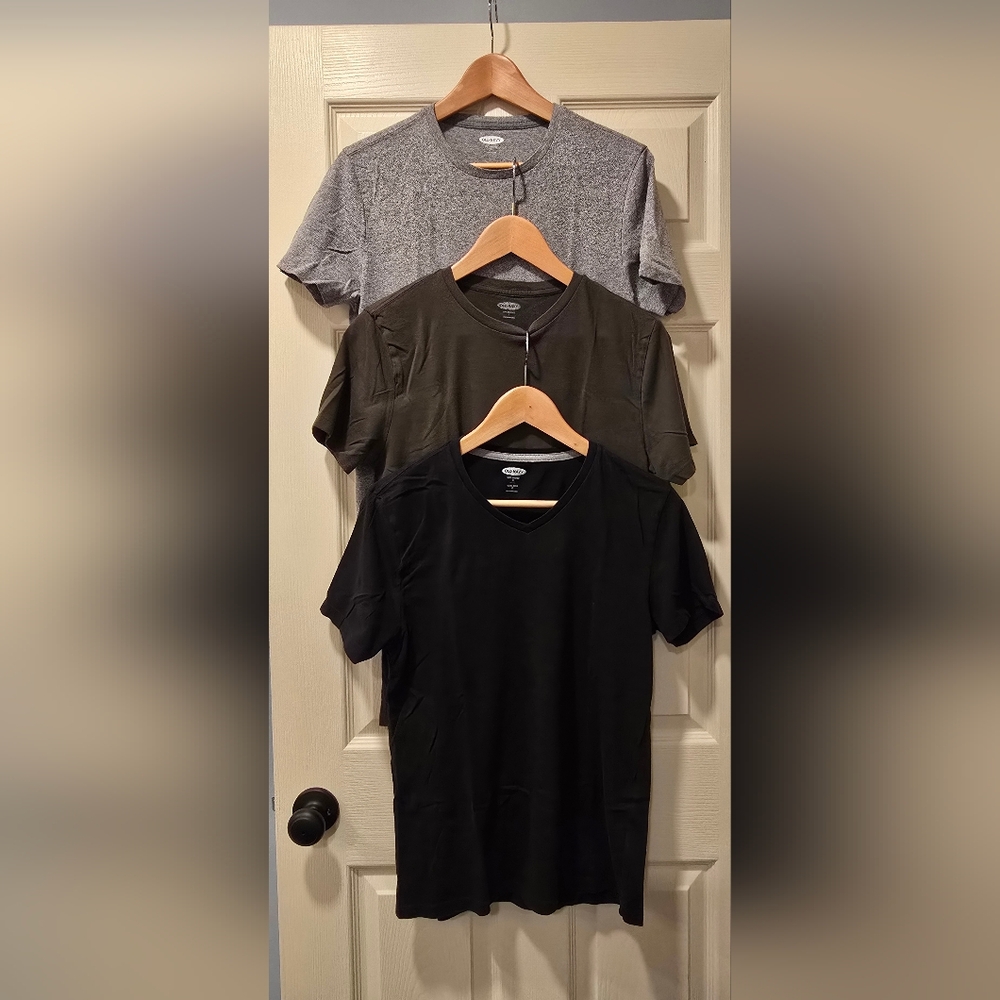 Old Navy Men's Classic T-Shirt Set Of 3 Pack - Black, Gray, Olive, Small